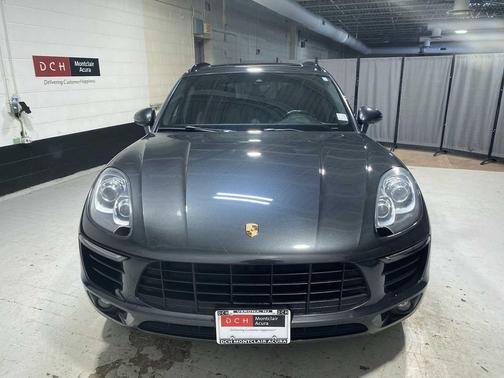 2017 Porsche Macan Base