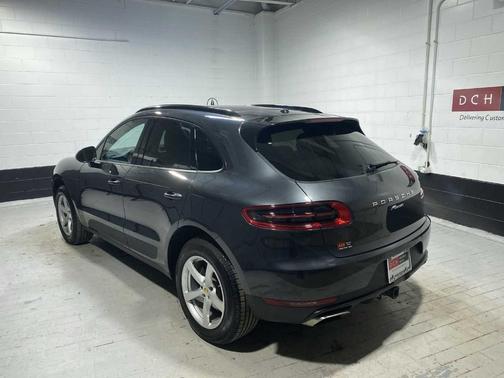 2017 Porsche Macan Base
