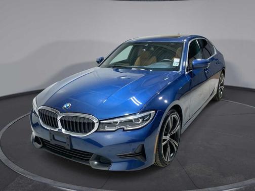 2022 BMW 330 i xDrive