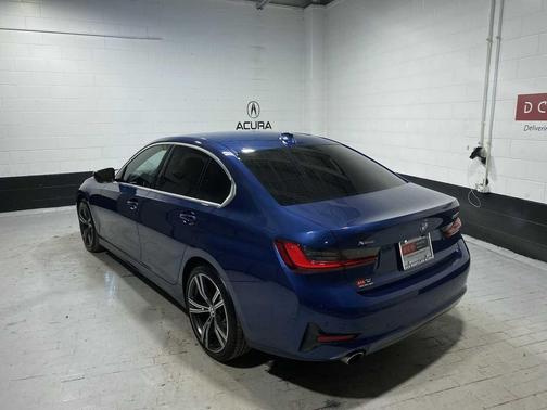 2022 BMW 330 i xDrive