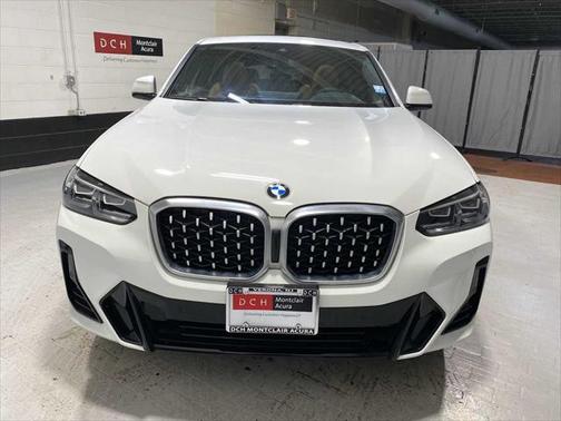 2022 BMW X4 xDrive30i