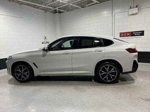 2022 BMW X4 xDrive30i