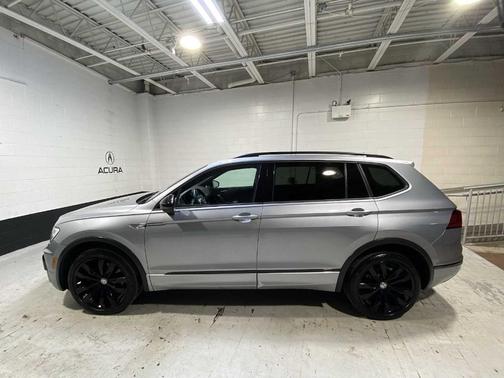 2020 Volkswagen Tiguan 2.0T SE R-Line Black