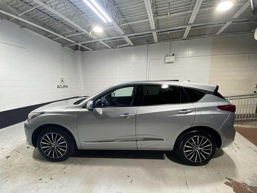 2025 Acura RDX Advance Package