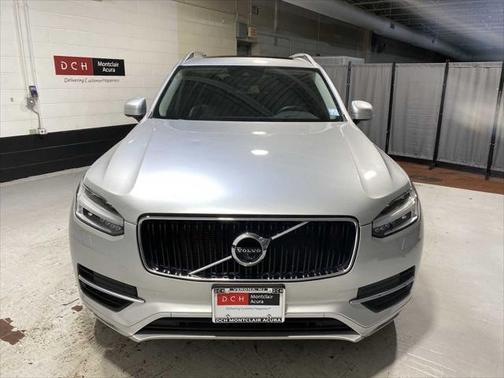 2017 Volvo XC90 T6 Momentum