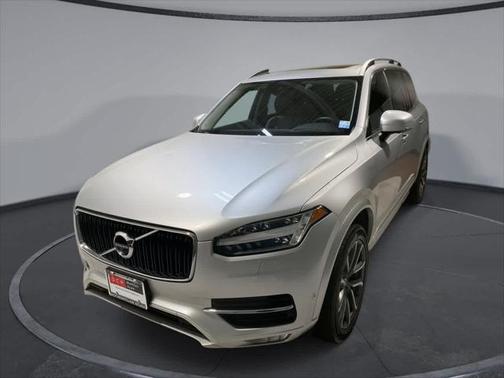 2017 Volvo XC90 T6 Momentum