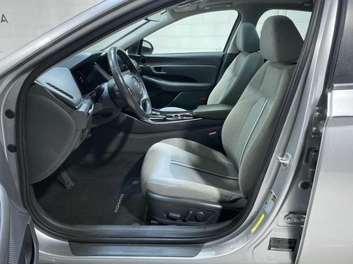 Shimmering Silver Pearl 2020 Hyundai SONATA SEL