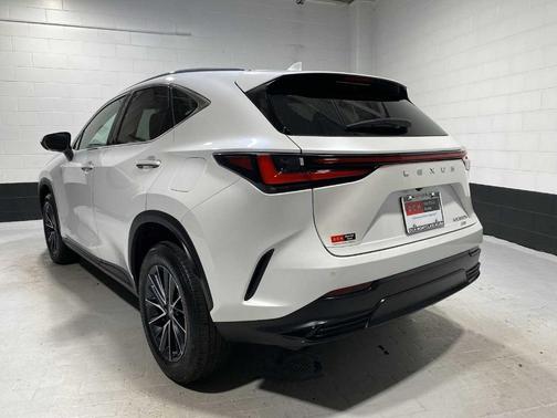 2022 Lexus NX 350h Premium