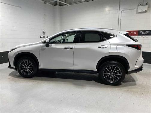 2022 Lexus NX 350h Premium