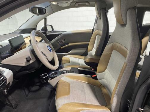 2014 BMW i3 Base w/Range Extender