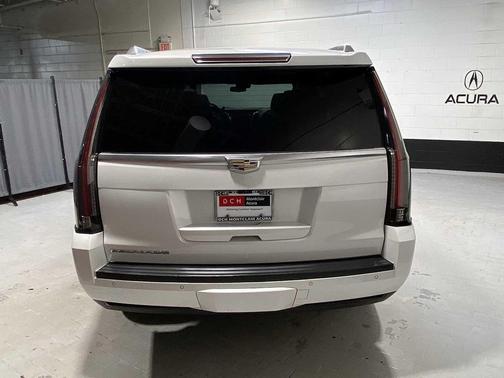 2018 Cadillac Escalade Luxury