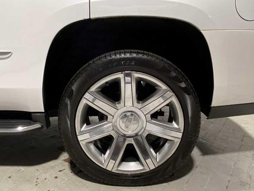 2018 Cadillac Escalade Luxury