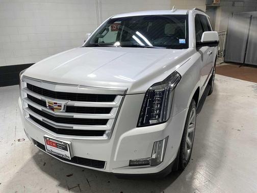 2018 Cadillac Escalade Luxury