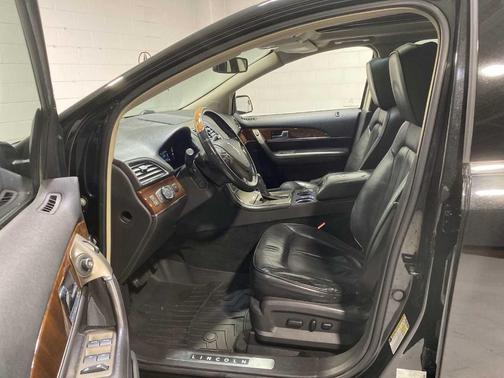 2013 Lincoln MKX Base