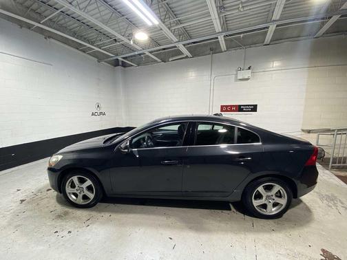Gray 2012 Volvo S60 T5