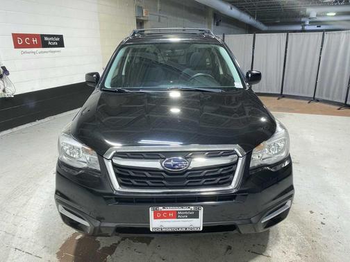 Crystal Black Silica 2018 Subaru Forester 2.5i Premium