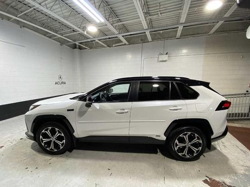 Blizzard Pearl / Midnight Black Metallic 2022 Toyota RAV4 Prime XSE