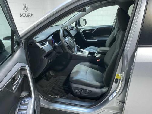 Silver Sky Metallic 2020 Toyota RAV4 XLE