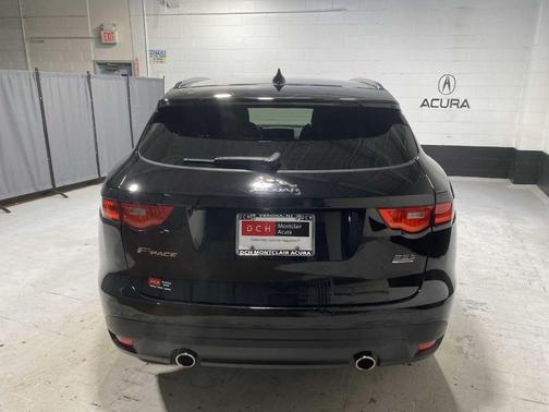 2017 Jaguar F-PACE 35t R-Sport