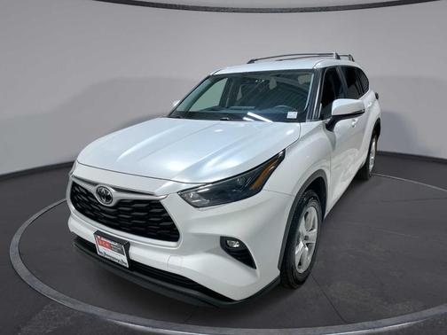 Wind Chill Pearl 2023 Toyota Highlander LE