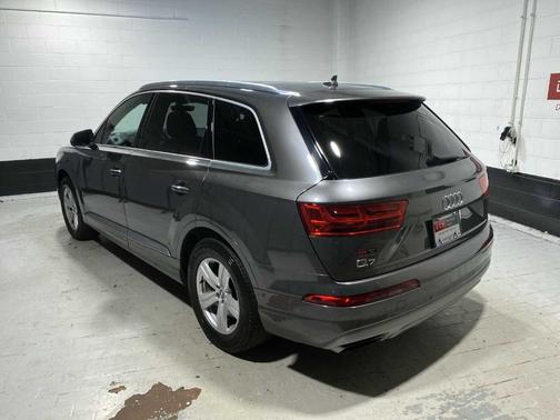 Samurai Gray Metallic 2019 Audi Q7 45 Premium