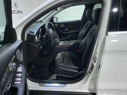 Polar White 2020 Mercedes-Benz GLC 300 Base 4MATIC