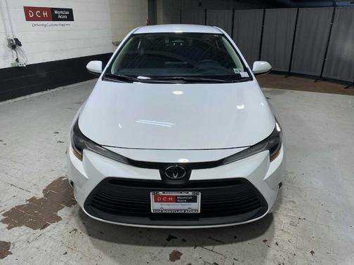 Ice 2024 Toyota Corolla LE