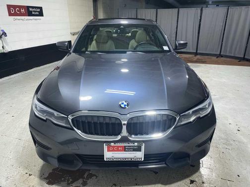 2022 BMW 330 i xDrive