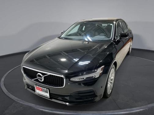2018 Volvo S90 T5 Momentum