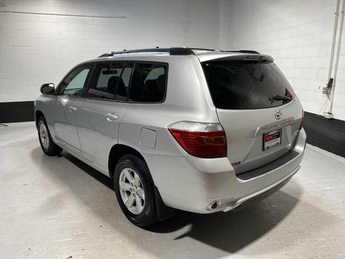 2010 Toyota Highlander SE