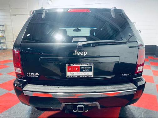 Photo 5 of 33 of 2009 Jeep Grand Cherokee Limited