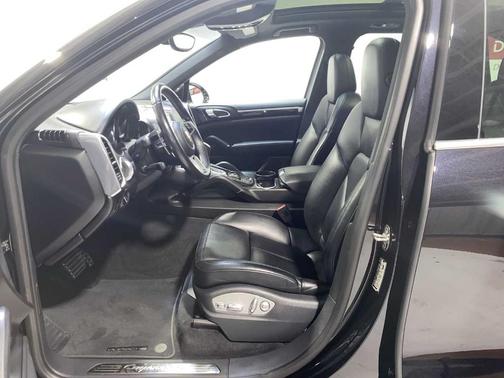 2017 Porsche Cayenne S