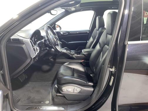 2017 Porsche Cayenne S