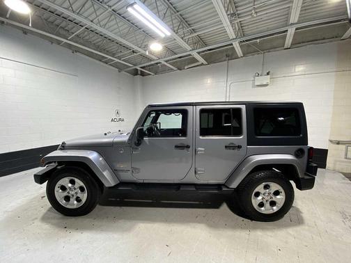 2013 Jeep Wrangler Unlimited Sahara