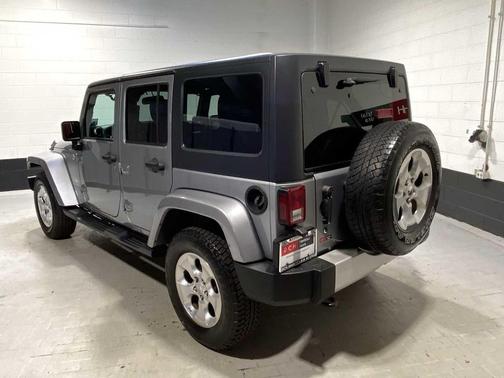 2013 Jeep Wrangler Unlimited Sahara