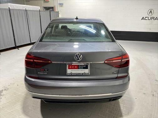 2017 Volkswagen Passat 1.8T R-Line