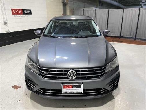 2017 Volkswagen Passat 1.8T R-Line
