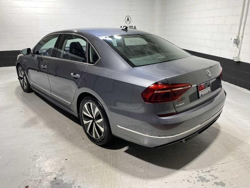 2017 Volkswagen Passat 1.8T R-Line