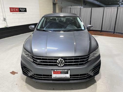 2017 Volkswagen Passat 1.8T R-Line