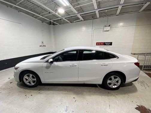 Summit White 2024 Chevrolet Malibu LT