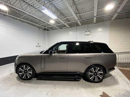 Lantau Bronze 2023 Land Rover Range Rover P530 SE