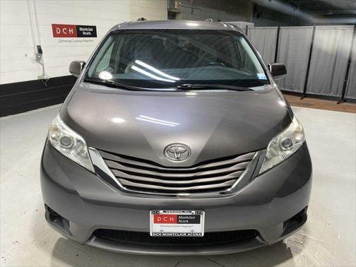 2015 Toyota Sienna LE