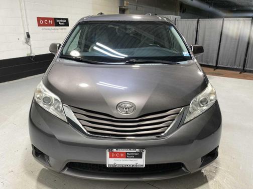 2015 Toyota Sienna LE