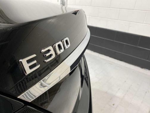 2017 Mercedes-Benz E-Class E 300 Sport