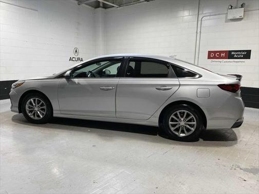 2018 Hyundai SONATA SE