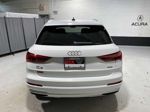 2021 Audi Q3 40 Premium