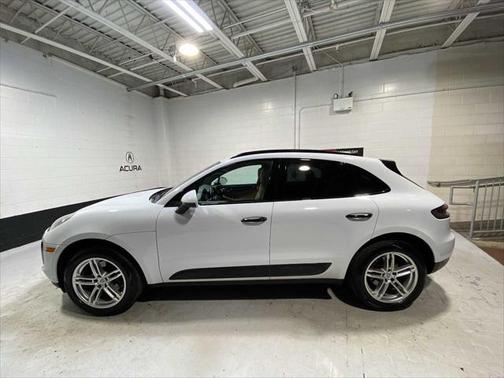 2020 Porsche Macan Base