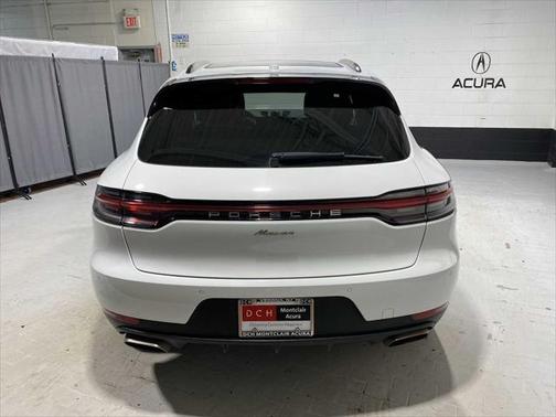 2020 Porsche Macan Base