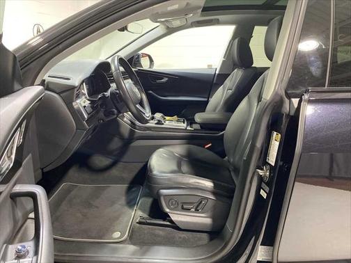 2020 Audi Q8 Premium