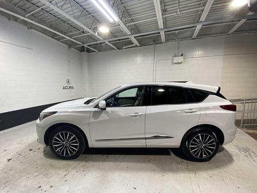 Platinum White Pearl 2025 Acura RDX Advance Package